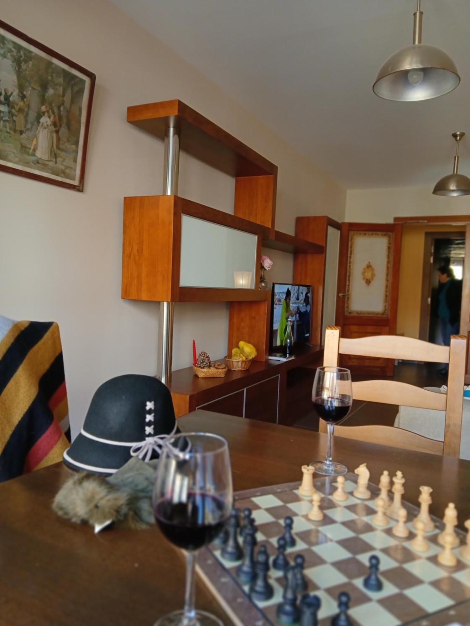 Apartamentos Turisticos Empecinado Roa Eksteriør billede